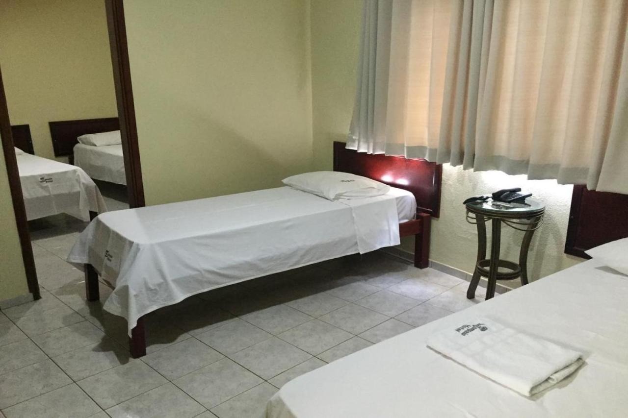 Oyo Hotel Sampaio Itumbiara Luaran gambar